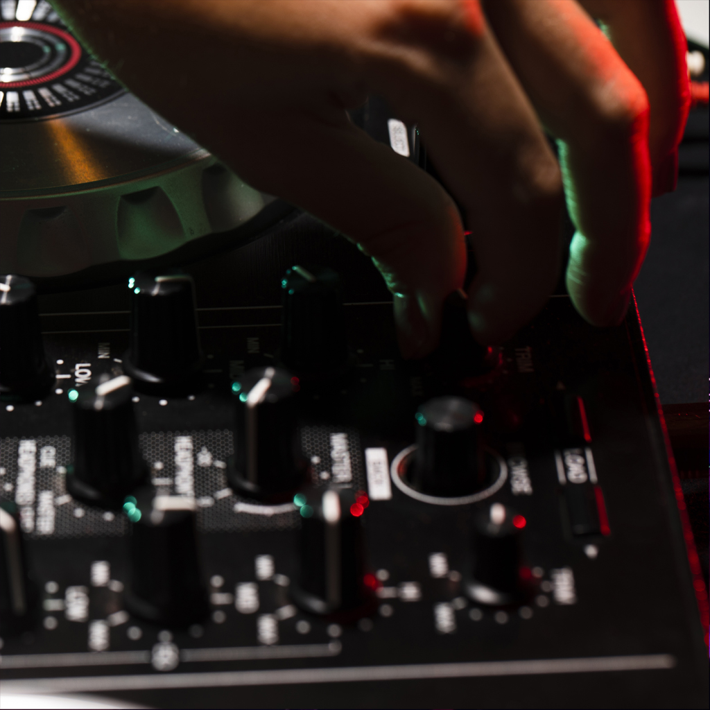MASTERING Y MEZCLA